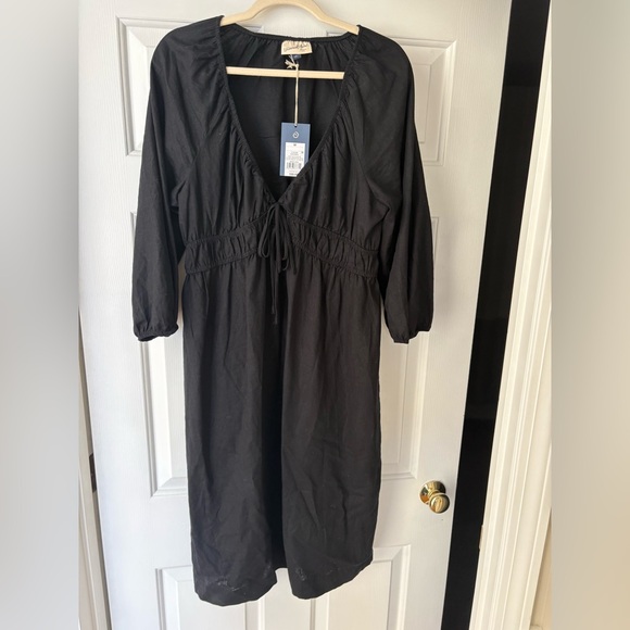 Target black empire waist dress by Universal Threads - Picture 2 of 4